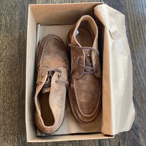 New in Box Drakes Suede Chukka Moc Toe boot
